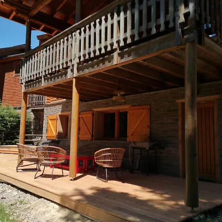 De Charme Authentique Domek alpejski Bolquère